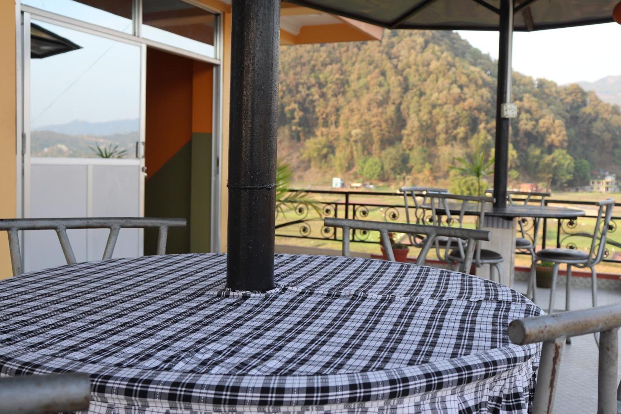 Hotel Young'S Stupa Ranipauwa ภายนอก รูปภาพ