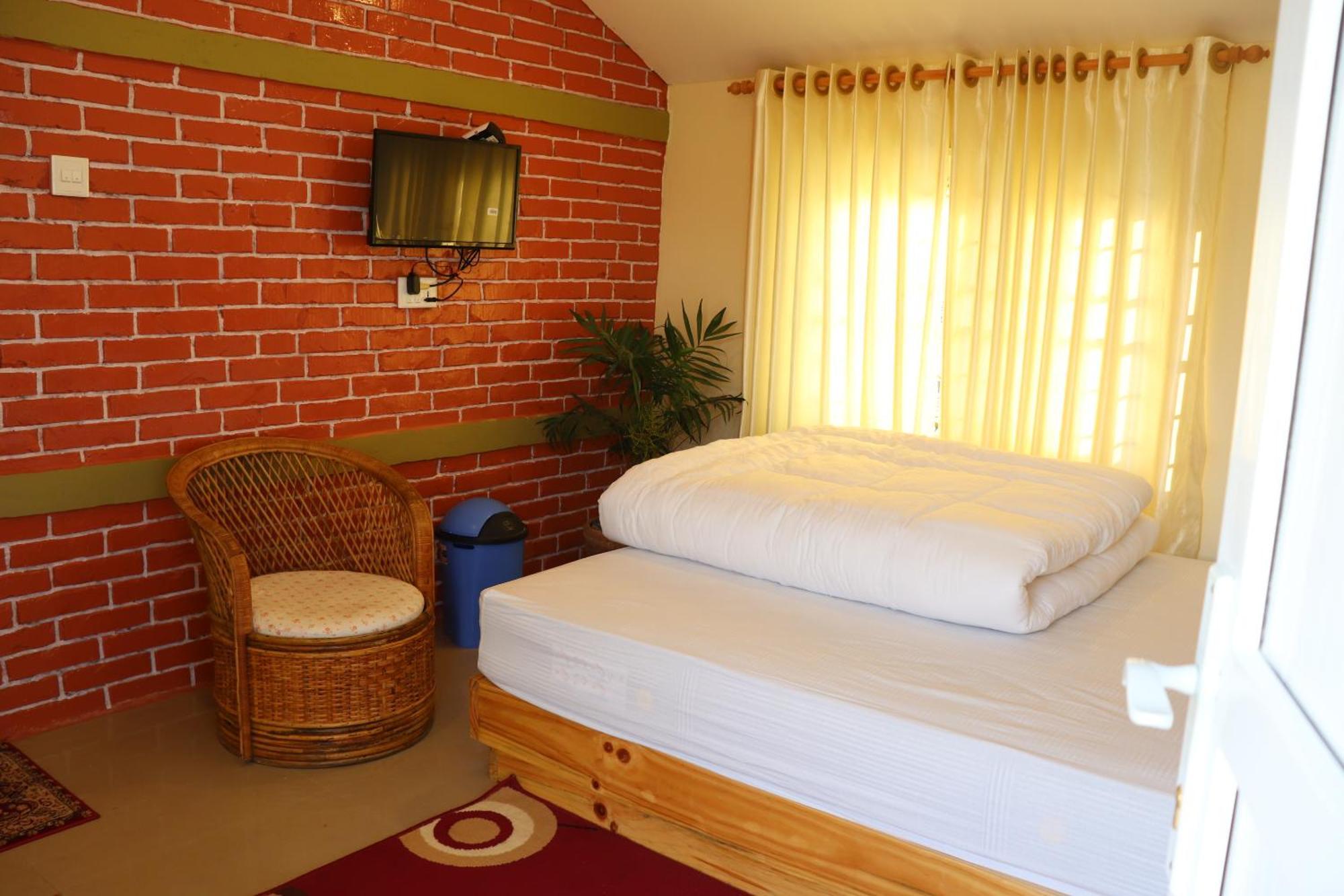 Hotel Young'S Stupa Ranipauwa ภายนอก รูปภาพ